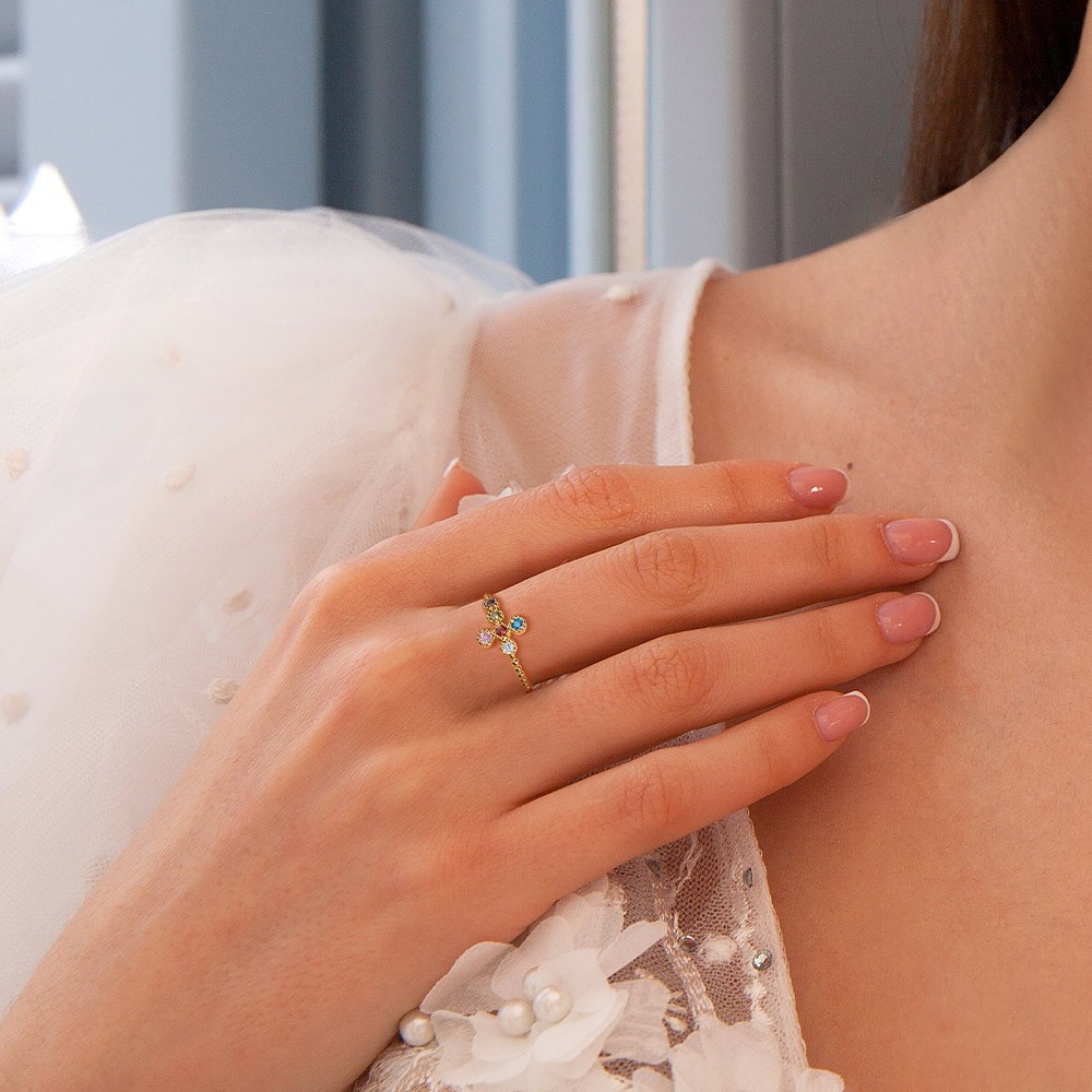bague avec pierre de naissance