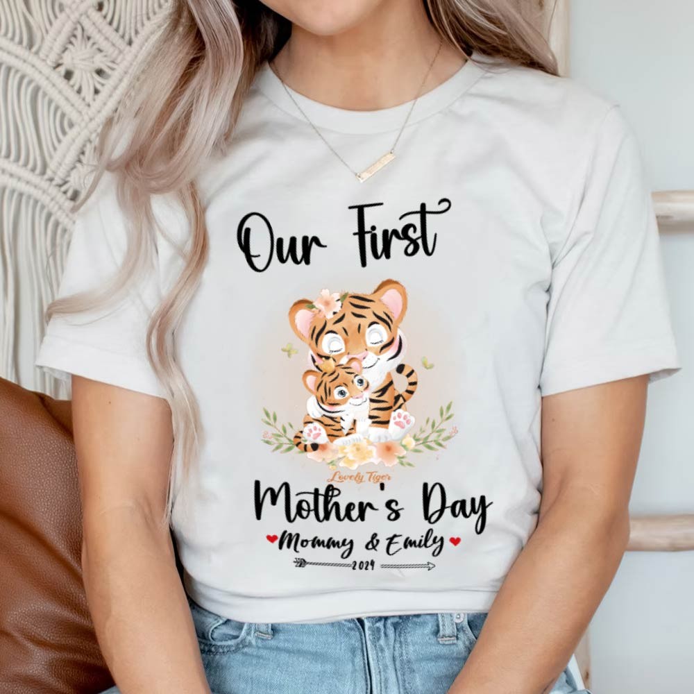 Notre premier ensemble maman et bébé pour la fête des mères / chemise assortie, cadeau maman et bébé, maman bébé tigres, t-shirt body barboteuse babygrow gilet ensemble, cadeau de nouvelle maman, cadeau de fête des mères