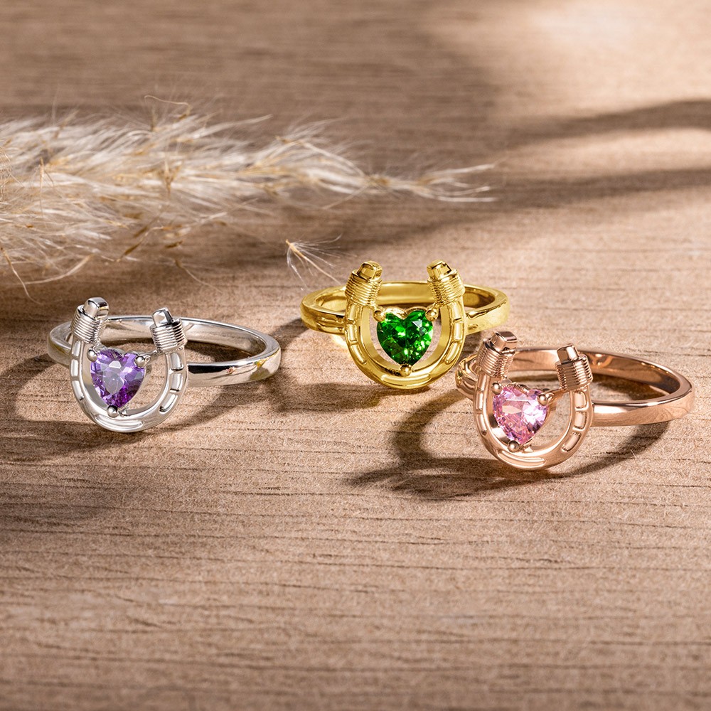 Horseshoe ring