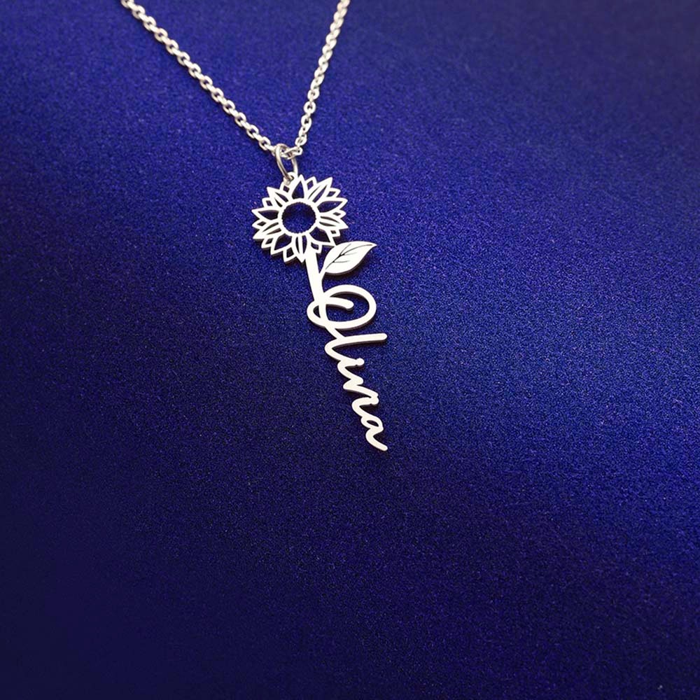 collier de nom délicat
