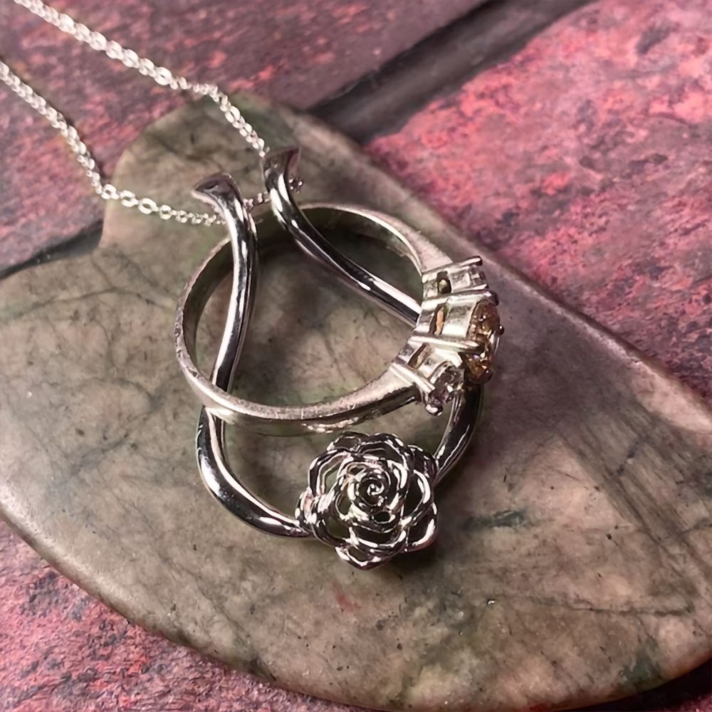 wedding ring holder