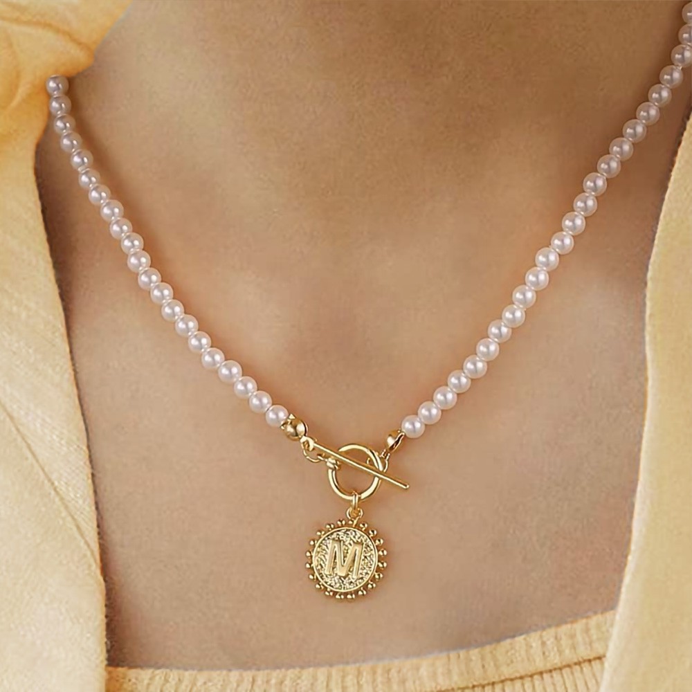 trendy necklace