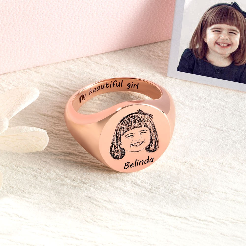 Portrait Ring