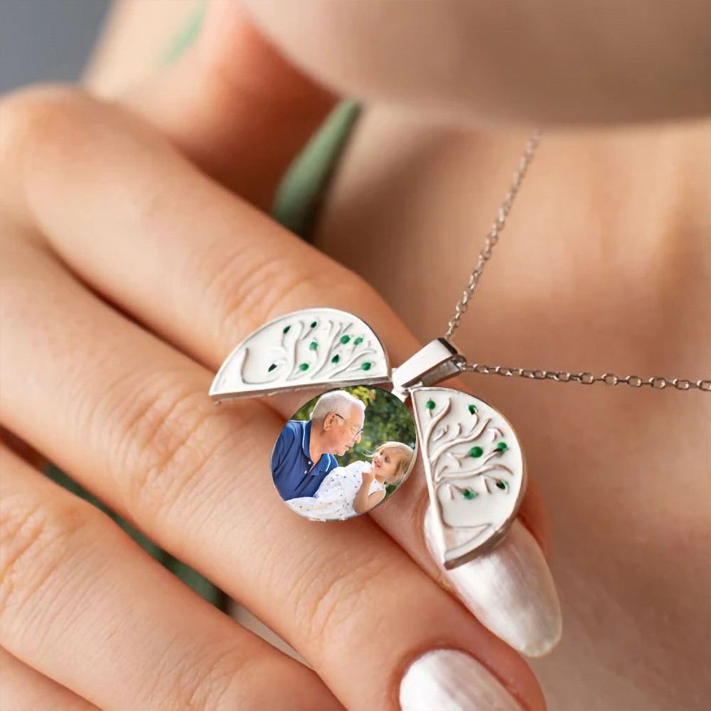necklace
