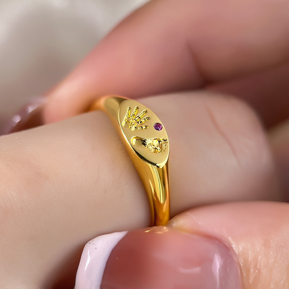 Personalisierter Baby Handabdruck &amp; Fußabdruck Ring, Personalisiertes Geschenk zum ersten Muttertag für neue Mama, Gravierter Neugeborenen-Andenkenschmuck, Mehrere Materialoptionen