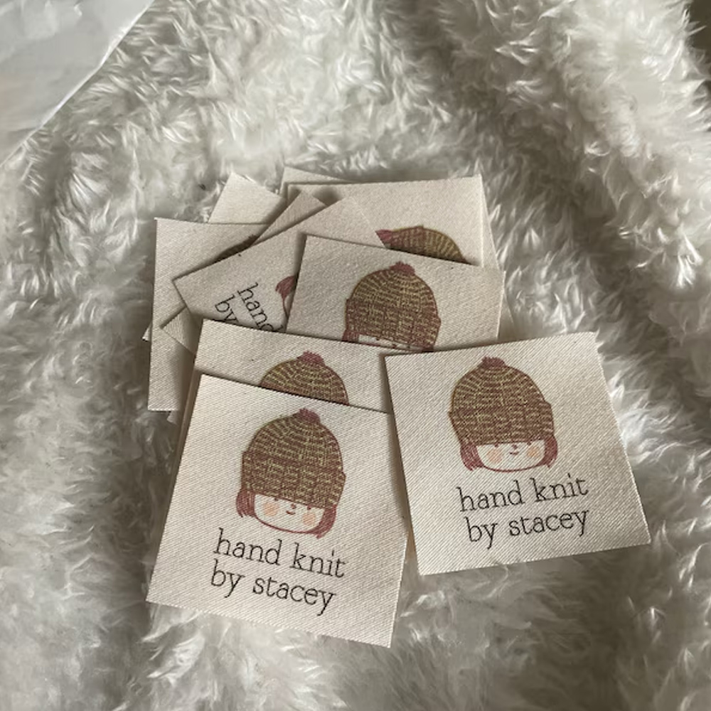 Personalisierte Etiketten für Strickwaren (15er-Set), Nähetiketten aus Bio-Baumwolle für Kleidung und Handarbeiten, Geschenk für Strick- und Bastelbegeisterte