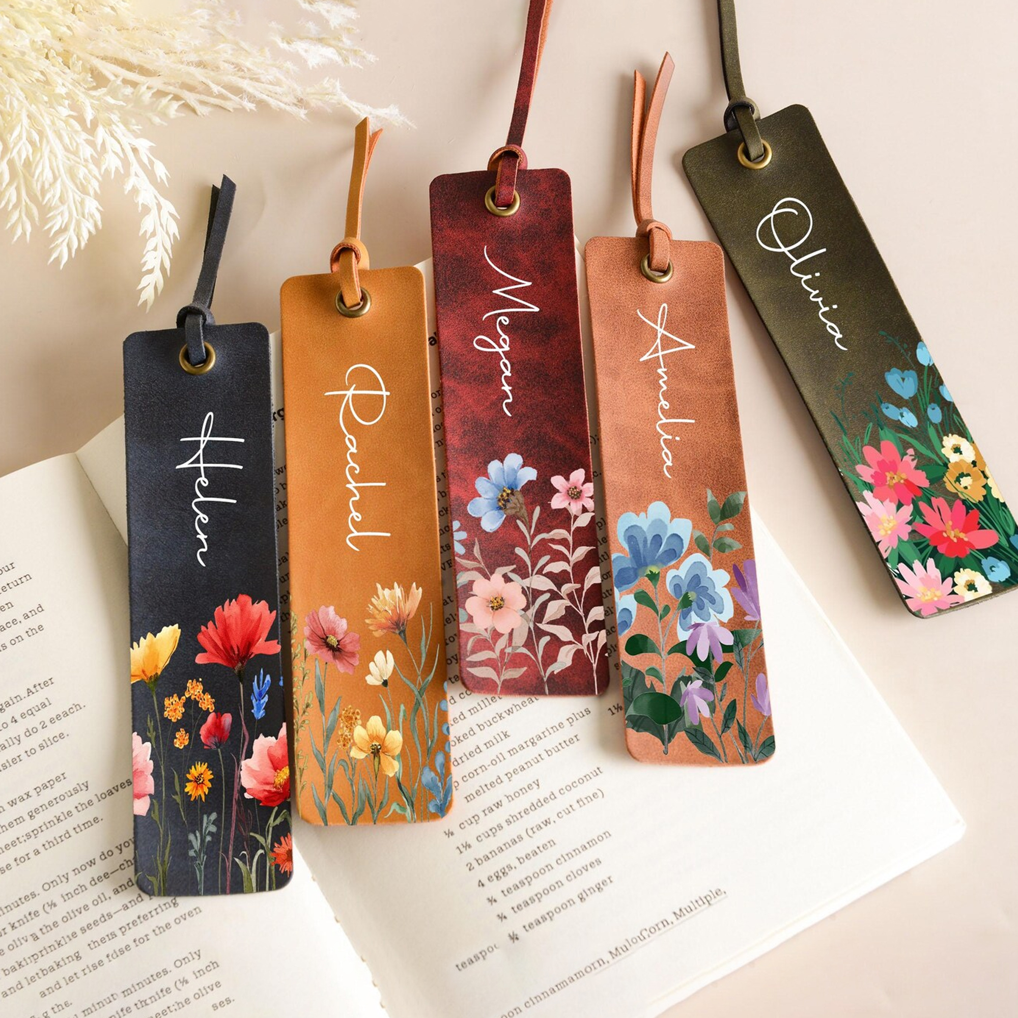 Personalized Birth Flower Leather Bookmark with Name, Birthday/Anniversary Gift for Book Lovers/Readers/Women