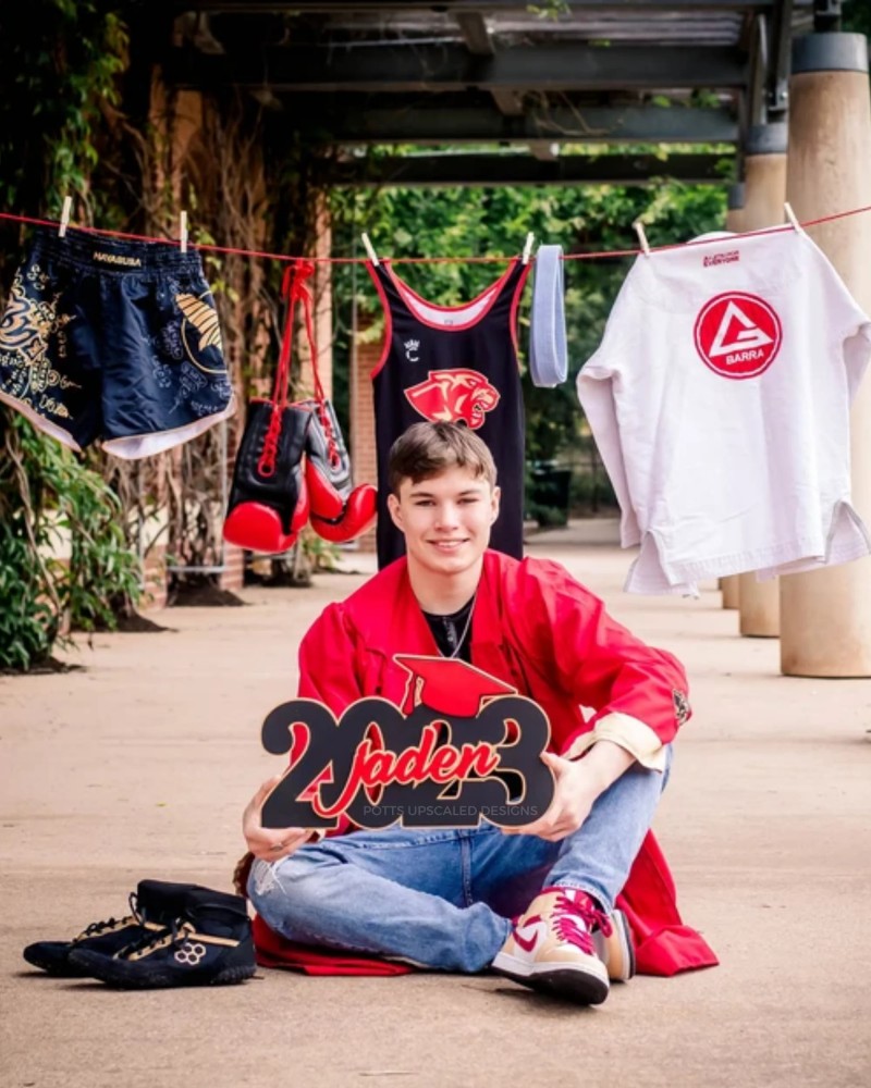 Personalized Deluxe Graduation Sign