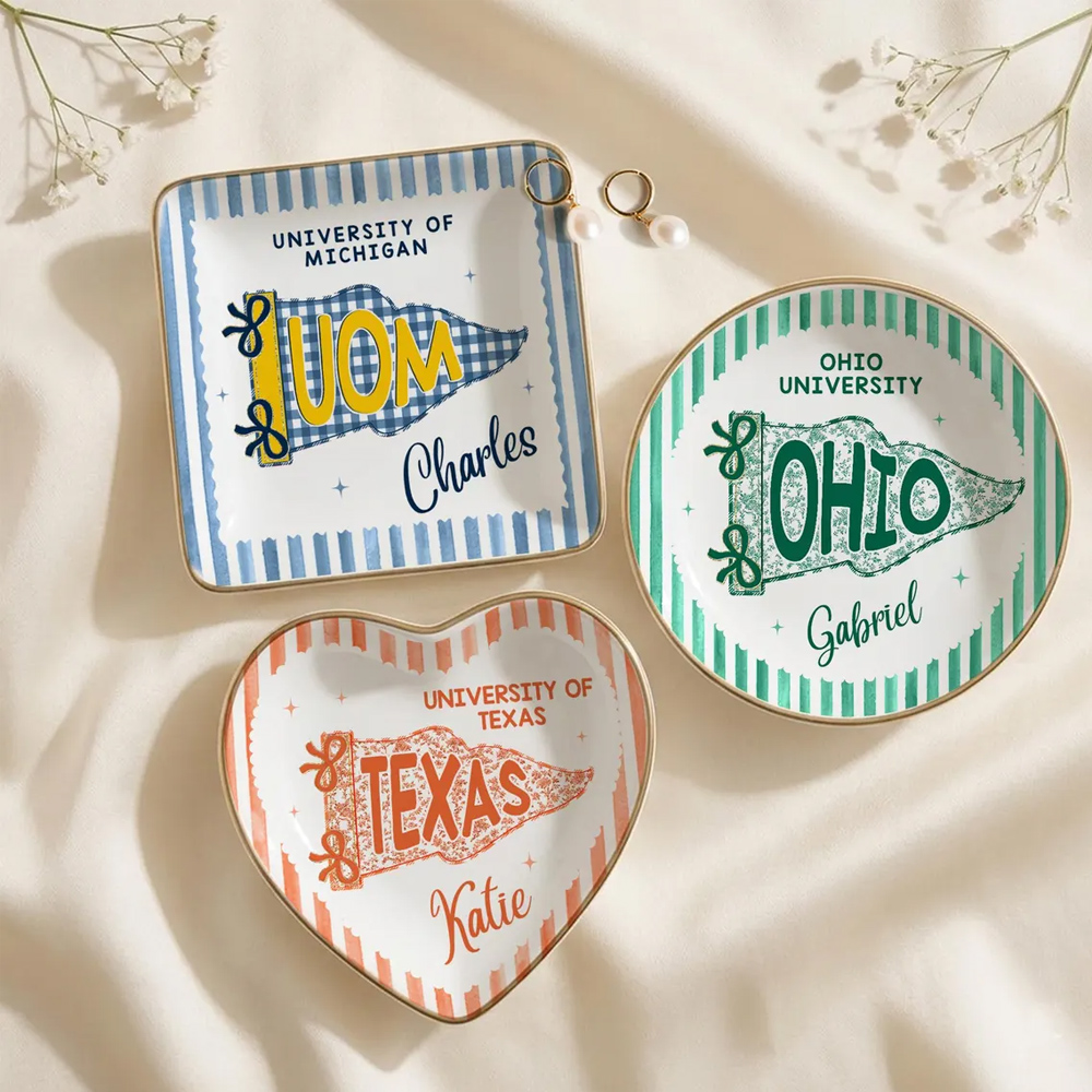 Personalized Graduation Striped School Pennant Flag Jewelry Dish with Name, Ceramic University Ring Tray, Graduation Keepsake, Gift for Graduates/Her