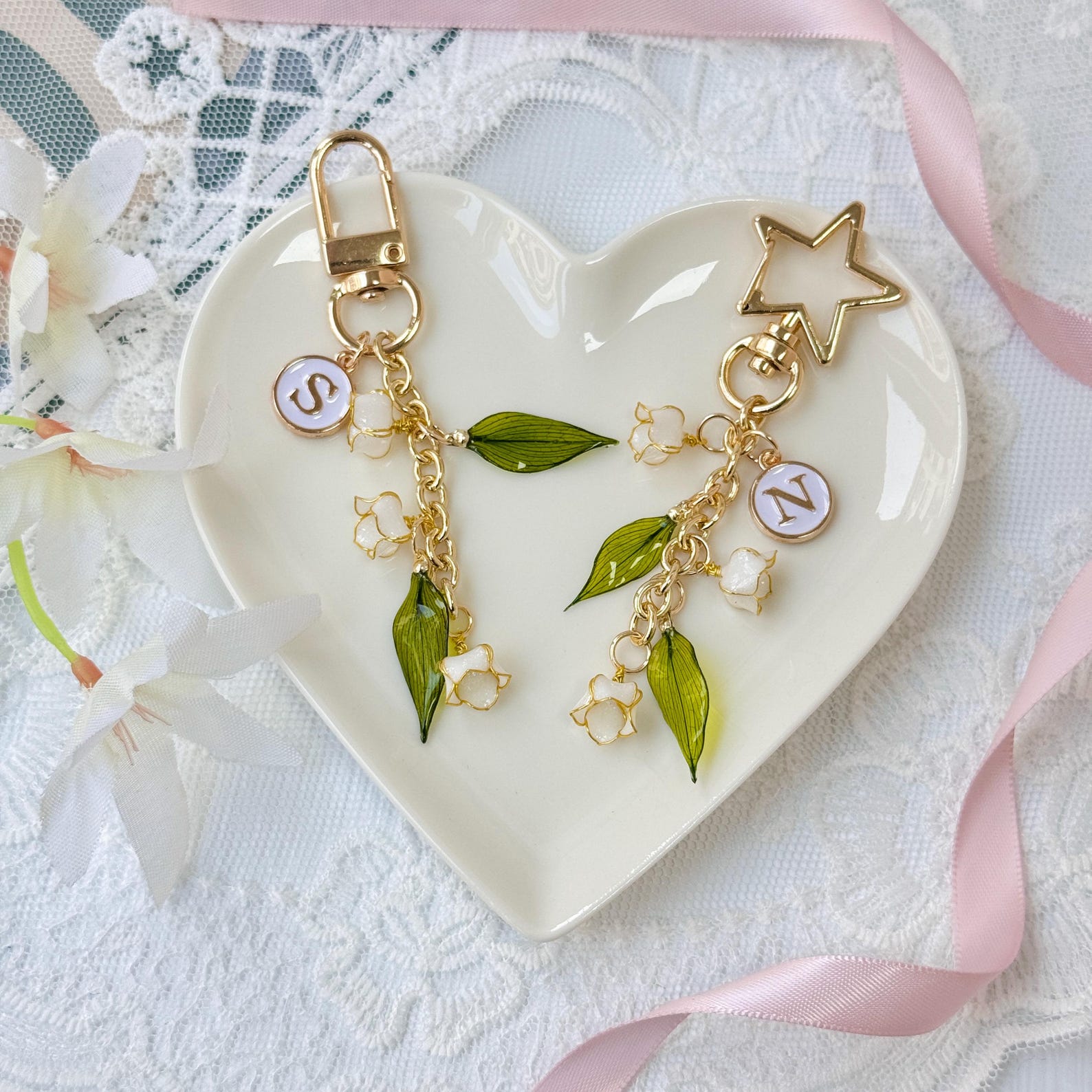Custom Lily of the Valley Flower Keychain with Initial Disc, Lightweight Bell Flower Leaf Dangle Purse Bag Charm, Birthday Gift for Mom/Girls/Her