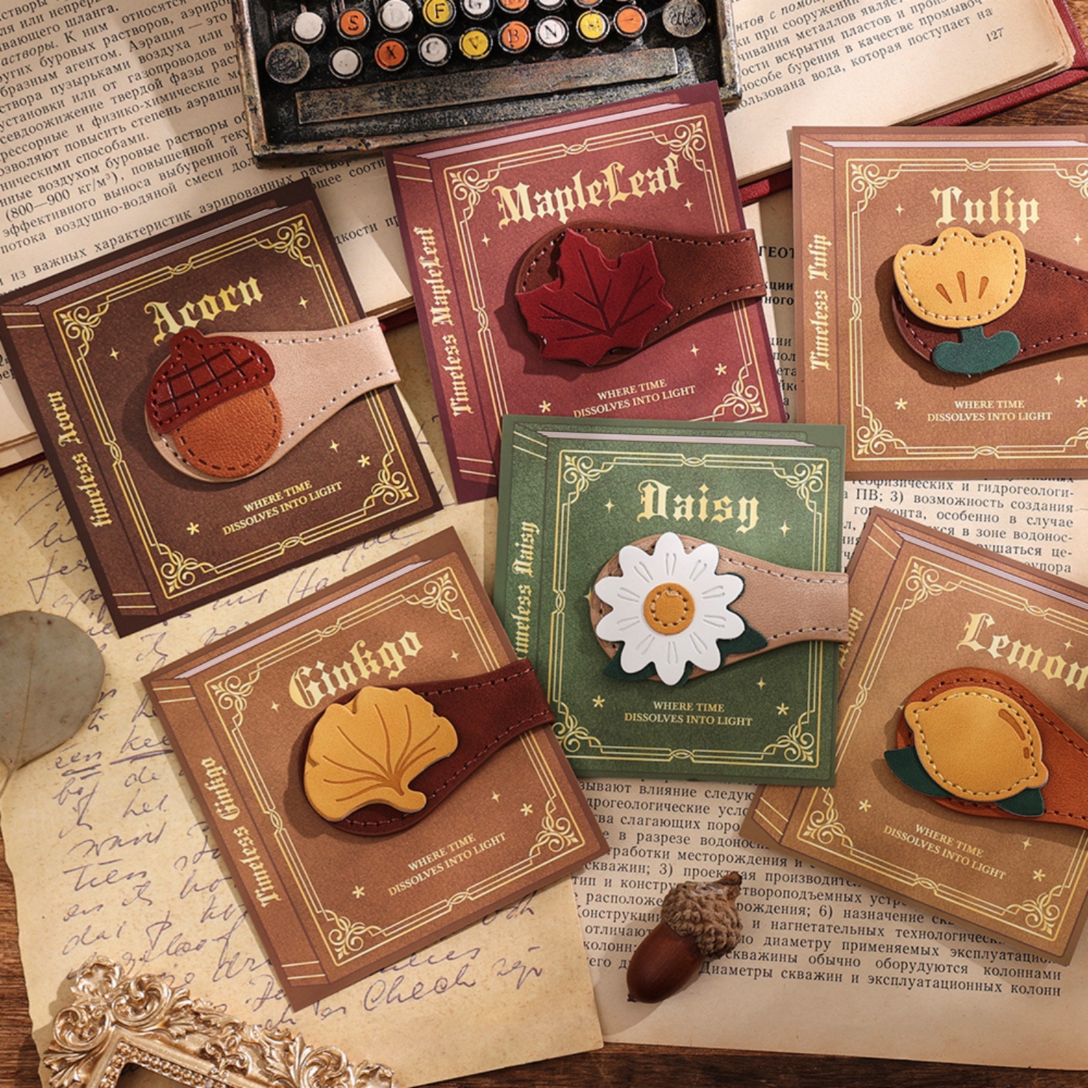 Personalized Vintage Nature Leather Corner Bookmark with Name, Fall Theme Hand-Stitched Craft Book Clip, Reading Keepsake, Gift for Teachers/Bookworms