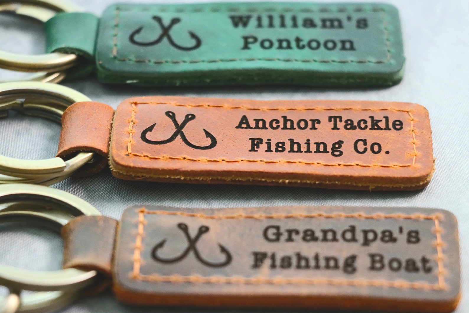 Personalized Funny Fishing Hook Leather Keychain with Text, Vintage Key Fob with Carabiner, Father’s Day/Birthday Gift for Fisherman/Dad/Husband