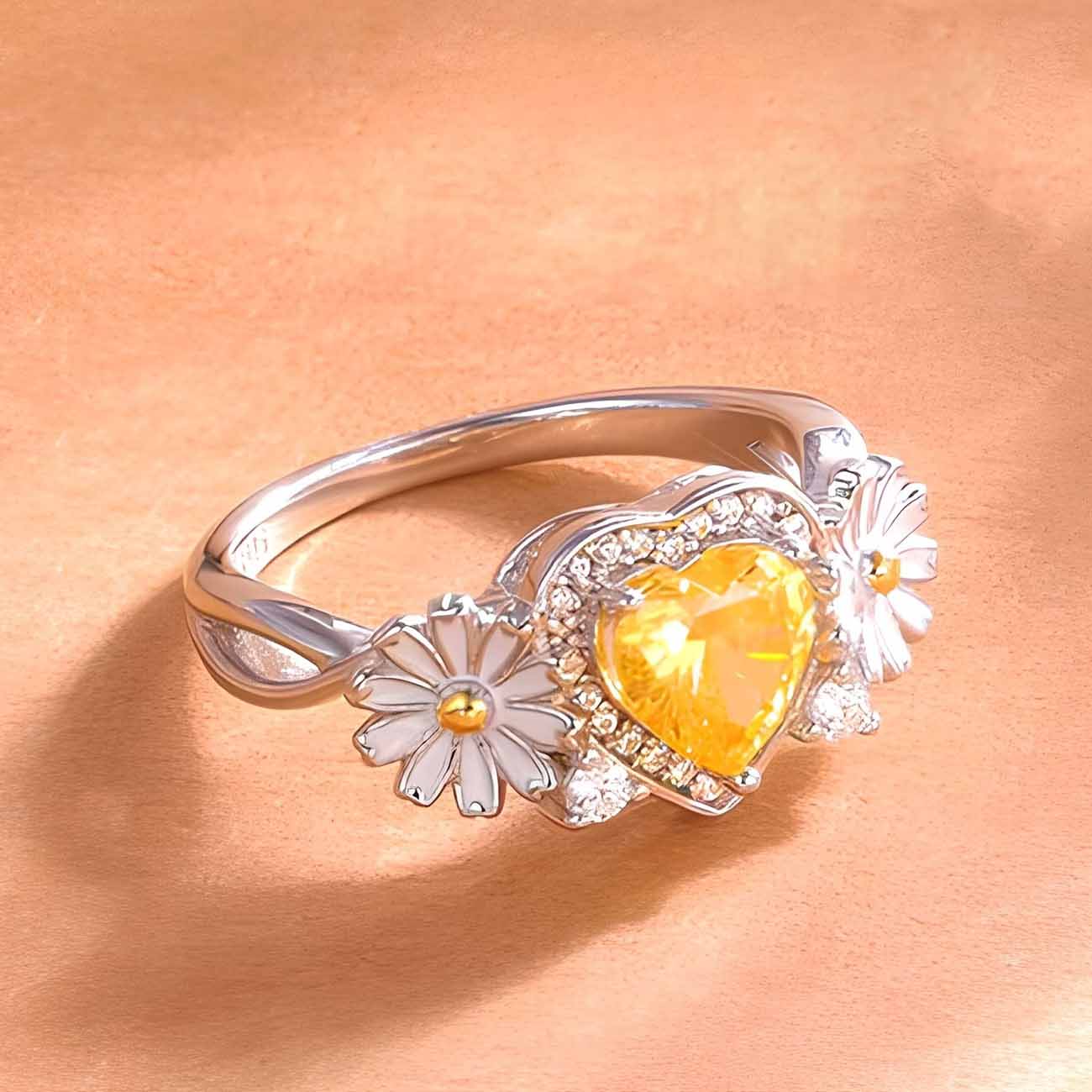 Daisy Heart-Shaped Ring, Ladies' Sunflower Floral Inlaid Yellow Synthetic Zirconia Exquisite Ring, Elegant and Fashionable Style, Suitable for Daily Wear and Holidays, Weddings, Party Festival Anniversaries