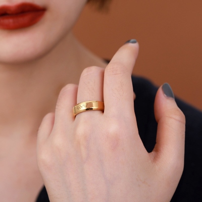 religious ring	