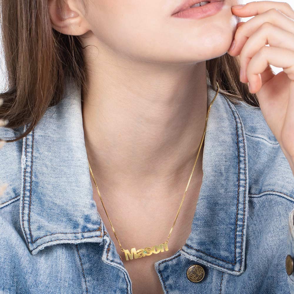 necklace wearing