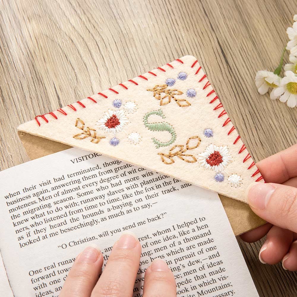 felt corner bookmark