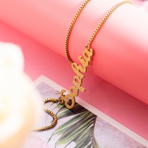 Personalized Sparkling Name Necklace in Gold