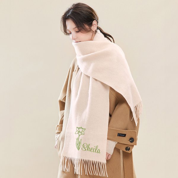 Echarpe brodée personnalisée au nom de la fleur de naissance, écharpe chaude multicolore super douce, cadeau d'anniversaire, de Noël et d'hiver pour le couple et la famille