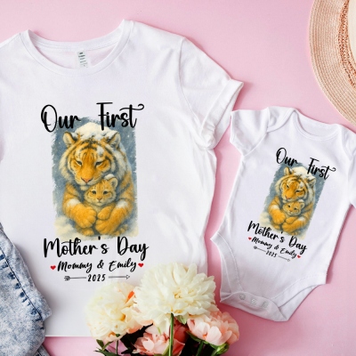 Personalisiertes Tiger-T-Shirt zum ersten gemeinsamen Muttertag, 100 % Baumwolle, mit Namen, perfektes Geschenk für neue Mama und Baby
