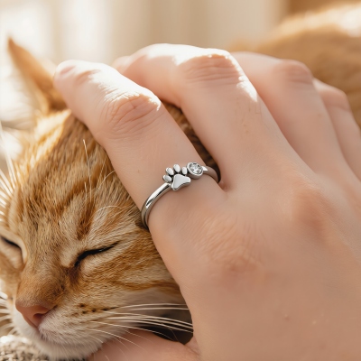 Personalisierter Geburtssteinring mit Haustierabdruck, zierlicher 3D-Herzanhänger mit Tierpfotenmotiv, ideales Geburtstags- oder Muttertagsgeschenk für Tierhalterinnen.