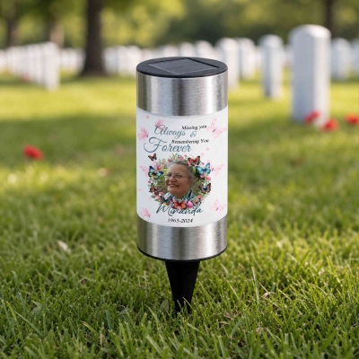 Personalized Photo Butterfly Memorial Solar Grave Stake Light with Name & Year, Auto Outdoor Remembrance Lamp, Sympathy Gift for Loss of Loved One