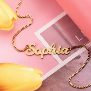 Personalized Sparkling Name Necklace in Gold