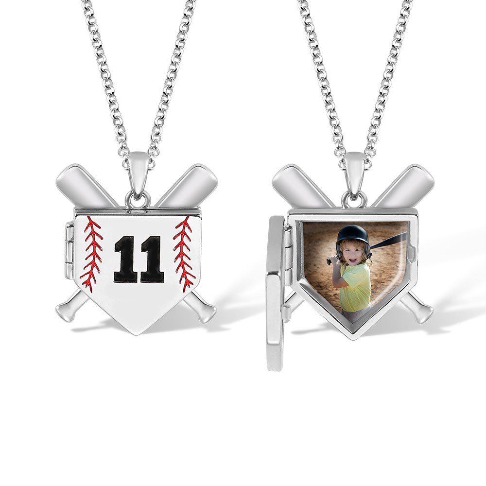 Sports necklace