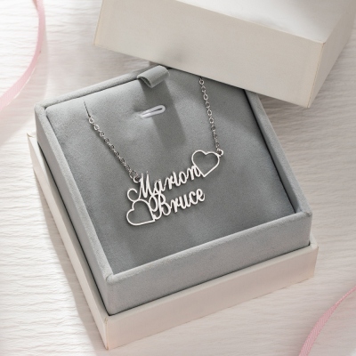 collier en or avec nom