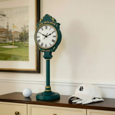 Orologio da golf personalizzato in stile vintage con nome e data, quadrante con numeri romani, orologio da tavolo per club, decorazione per la casa, regalo per golfisti/amanti del golf/familiari