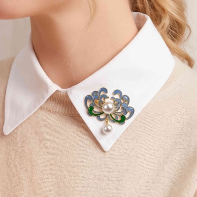 brooch