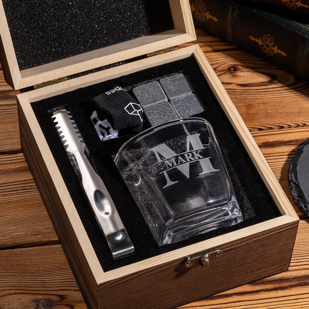 Whiskyglas-Set mit personalisiertem Monogramm und Gravur, Whiskysteine und Holzbox, Alkoholgeschenk, Geburtstags-Hochzeitsgeschenk für Papa/Bräutigam/Whiskyliebhaber