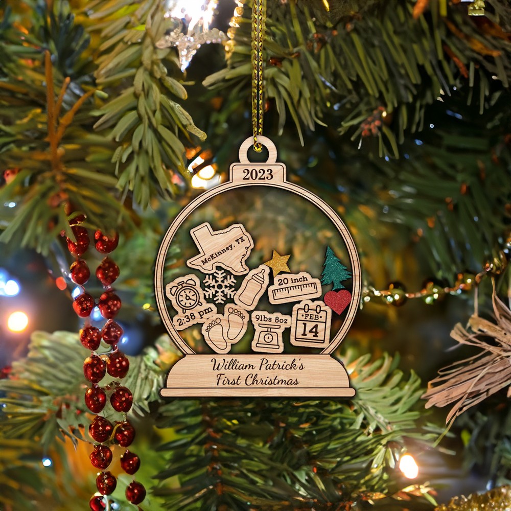 la première décoration de Noël de bébé 2023