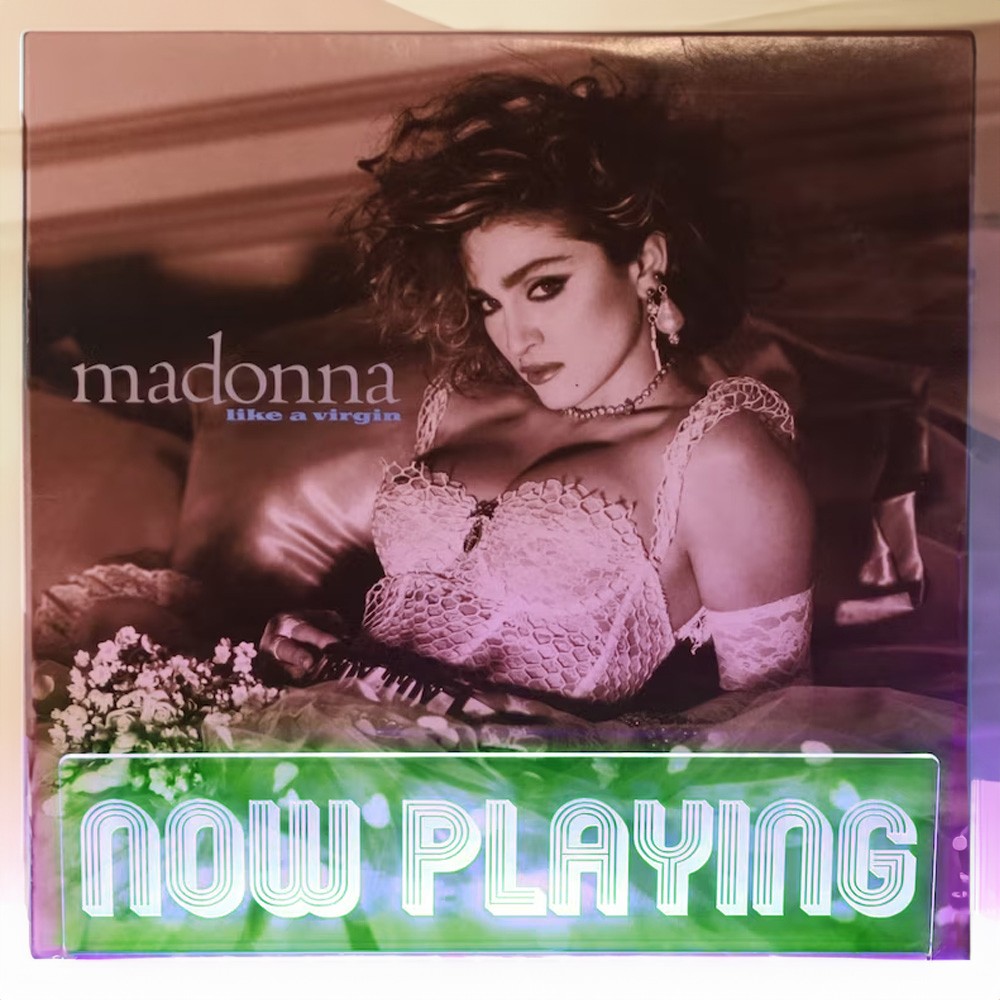 je joue actuellement sur un support de disque vinyle
