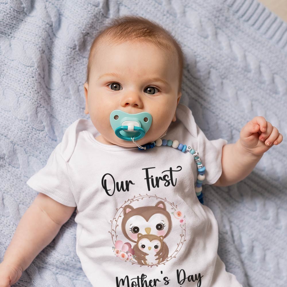 Notre premier ensemble maman et bébé pour la fête des mères / chemise assortie, cadeau maman et bébé, maman bébé hiboux, t-shirt body barboteuse babygrow gilet ensemble, cadeau de nouvelle maman, cadeau de fête des mères