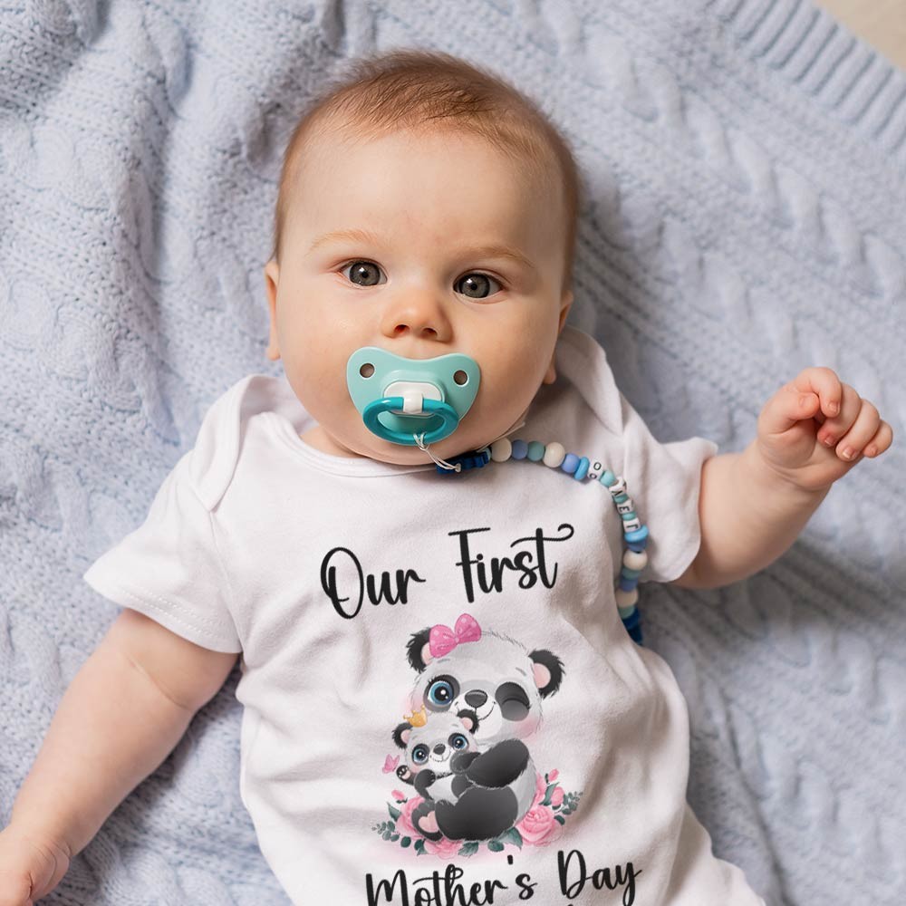Unser erstes Muttertags-Set für Mutter und Baby/passendes Hemd, Geschenk für Mama und Baby, Mama-Baby-Hasen, T-Shirt-Body, Strampler, Babygrow-Weste-Set, Geschenk für neue Mutter, Muttertagsgeschenk