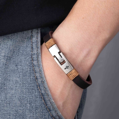 Unisex-Kreuz-Lederarmband für Männer, personalisiertes Geschenk für Ehemann, Jahrestag, Vater, gravierter religiöser Schmuck für ihn, Männer-Armbänder