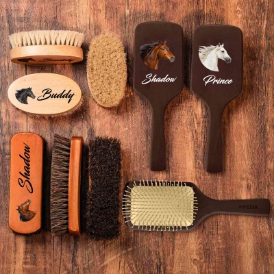 Personalisierte Rosshaarbürste/Kamm mit Namen und Porträt, Pferdepflege-Set aus Holz, Geburtstags-/Jubiläums-/Weihnachtsgeschenk für Pferdebesitzer/Reiter