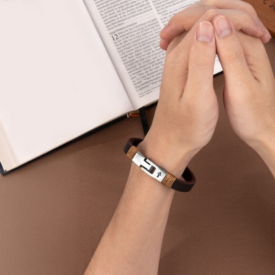 Unisex-Kreuz-Lederarmband für Männer, personalisiertes Geschenk für Ehemann, Jahrestag, Vater, gravierter religiöser Schmuck für ihn, Männer-Armbänder
