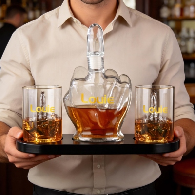 Carafe et verres à whisky « Doigt d'honneur »