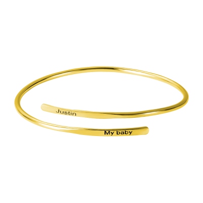 Engraved Adjustable Name Bracelet in Gold