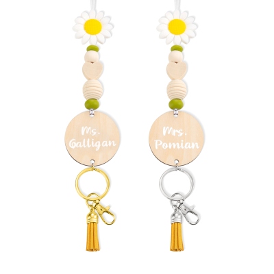 Custom Daisy Spring Boho Lanyard with Retractable Keychain, Personalized Wooden Beaded Lanyard with Tassel, Appreciation Gift for Teacher/Nurse
