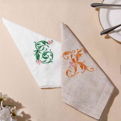 Custom Floral Monogram Embroidered Linen Napkin, Vintage Hemstitch Dinner Napkin, Elegant Table Decor, Housewarming/Wedding Gift for Hostess/Guests