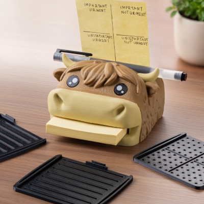 Highland Cow Sticky Note Holder with Stencils, Cute Desk Organizer, Post It Note Stand & Dispenser, Office Decor, Gift for Highland Cow Lovers