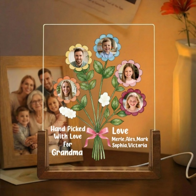 Personalized 1-7 Family Photos Flower Acrylic LED Night Light with Title Name and Wooden Base, Daily Use, Birthday Gift for Grandma