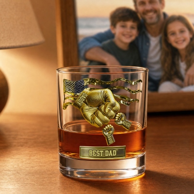 Custom Patriotic Fist Bump Dad Whiskey Glass with Kid Names, 10oz Bourbon Old Fashioned Glass, Birthday/Father's Day Gift for Husband/Dad/Grandpa