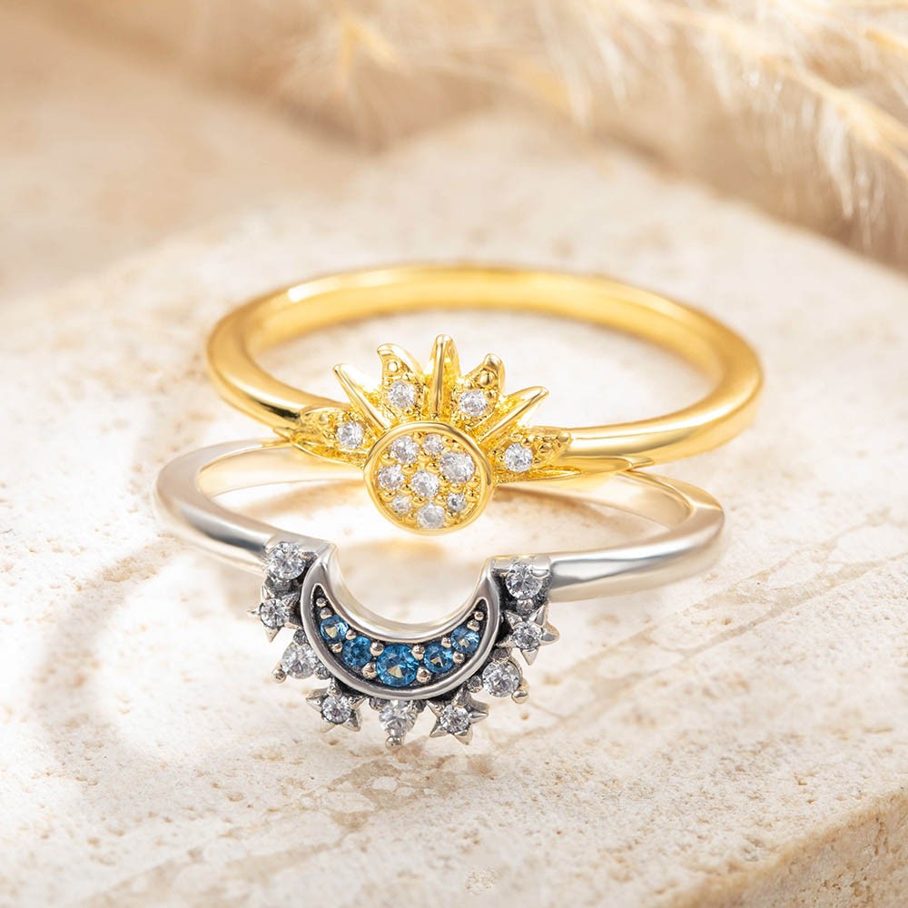 Bague de lune scintillante bleue céleste et bague de soleil scintillante dorée, bagues de couple ensemble de 2, bijoux en argent sterling 925, cadeau pour couple/jeunes mariés