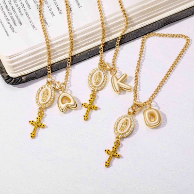 Custom Virgin Mary Cross Steering Wheel Rosary Charm with Bubble Initial, Car Accessory, Baptism/Christmas Gift for Christian Family/Friends/Drivers