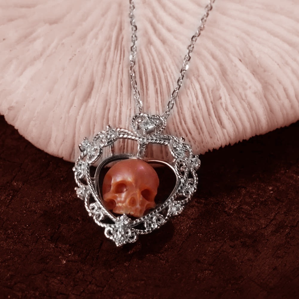 collier pendentif en cuir