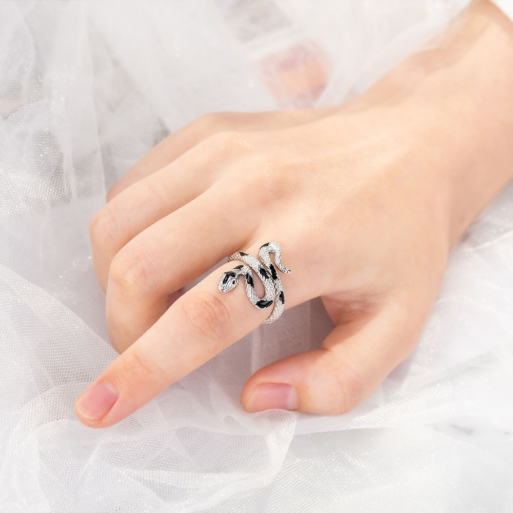 Colorful snake ring