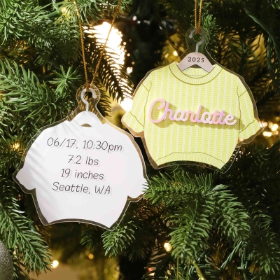 Custom Name Chunky Knit Sweater Baby's 1st Christmas Ornament with Birth Stats, Holiday Tree Hanging Decor, Christmas Gift for Newborns/New Parents
